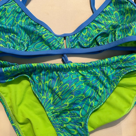Women’s 2 piece swimsuit size X-Large - Picture 2 of 7